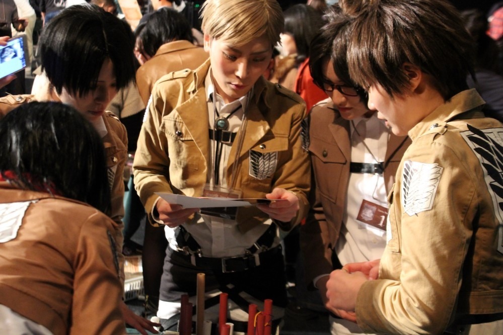 リアル脱出ゲーム 進撃の巨人 全国7都市で謎解きイベント 調査兵団となりマーレの街で謎を解く ファッションプレス