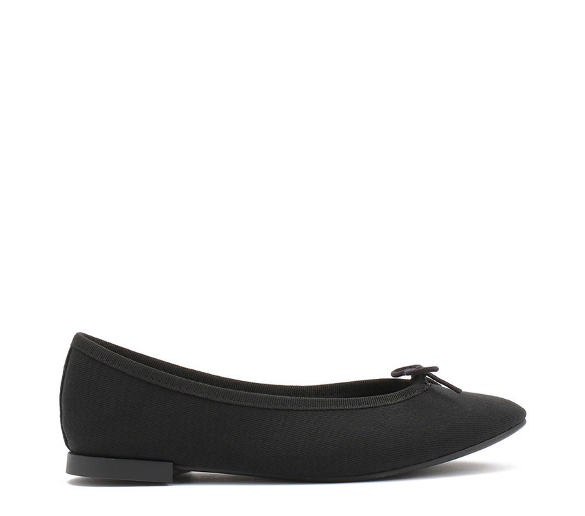 「Lili Haute Ballerinas」(ブラック)29,000円+税
