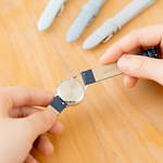 サクラクレパスのコラボ腕時計「クーピー柄ウォッチ」“着せ替え可能な”本革ベルト4本セット｜写真15