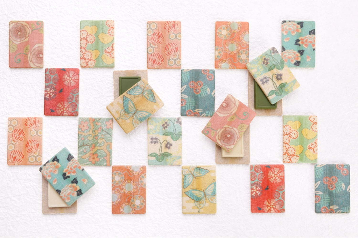 和菓子｜叶 匠寿庵“まるで日本画”のような華やかチョコ最中「心よせ 結」隠れハート柄モチーフも