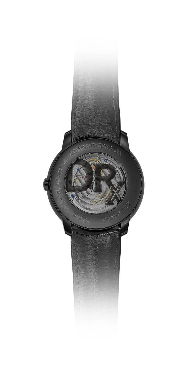 ジラール・ペルゴ×ダレン・ロマネリの日本限定腕時計、"オールブラック"に差し色ピンクゴールド｜写真2