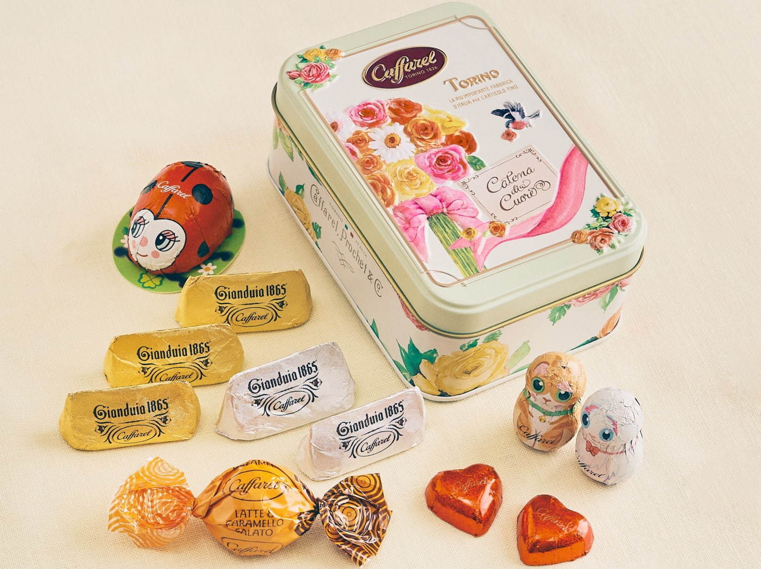 カファレルのバレンタインチョコ、花とリボンを配したバスケット缶に“猫”チョコやジャンドゥーヤ｜写真5