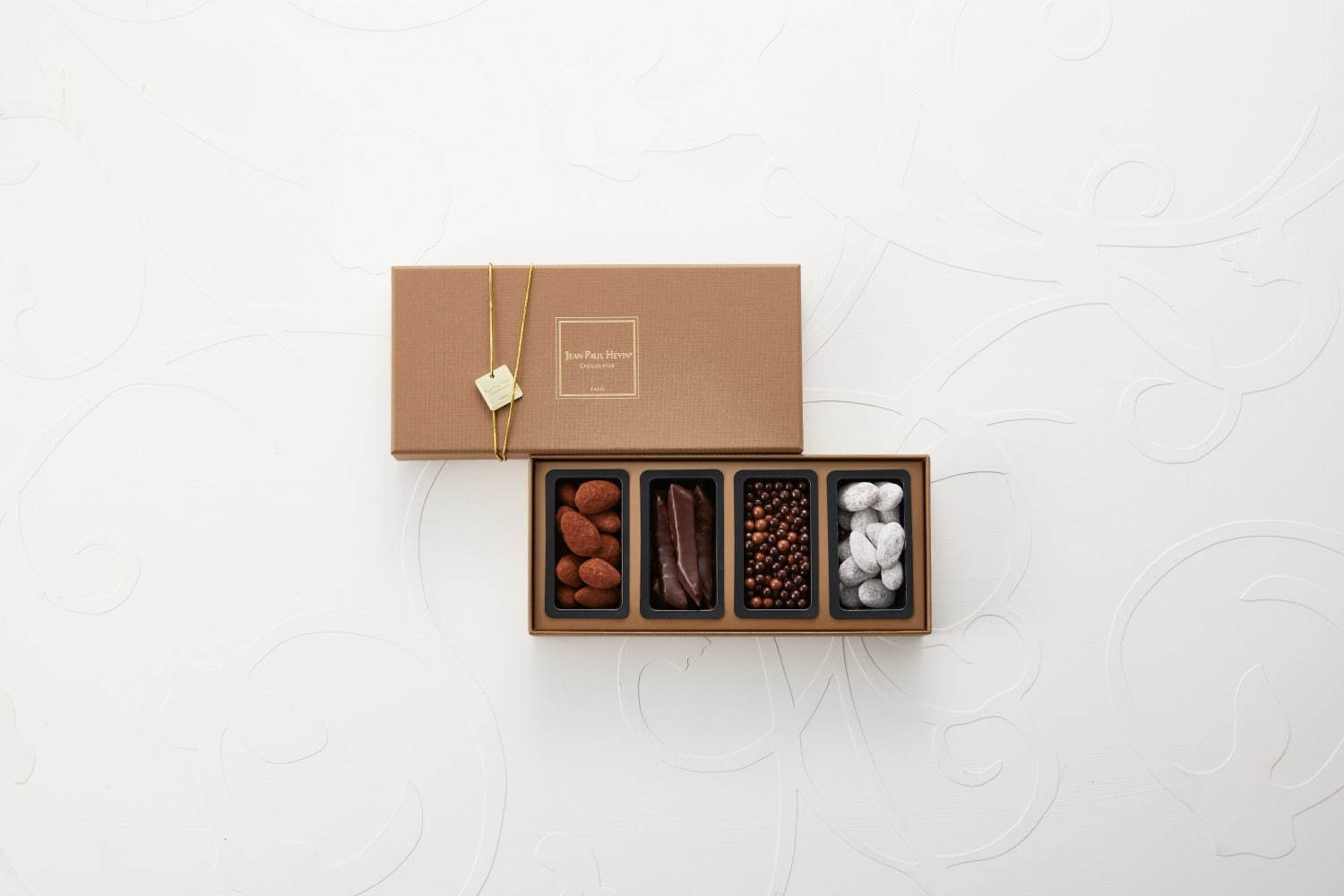 ジャン＝ポール・エヴァン バレンタイン2021、限定ボンボン ショコラをポップな花柄ボックスに｜写真3