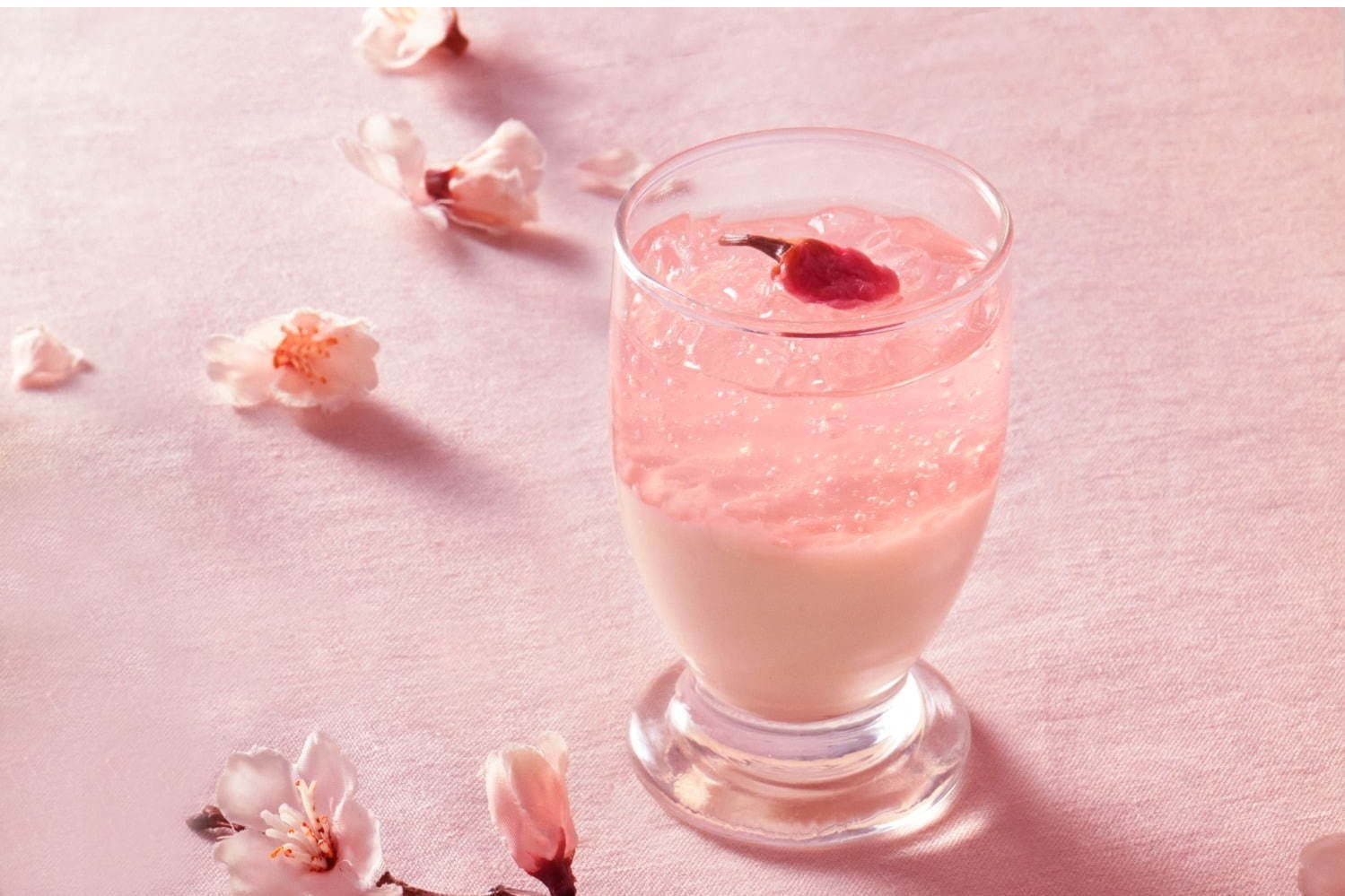 ボタニスト カフェの春メニュー、サクラ⾹るキラキラジュレスイーツ＆ゴロゴロ苺のティーソーダ