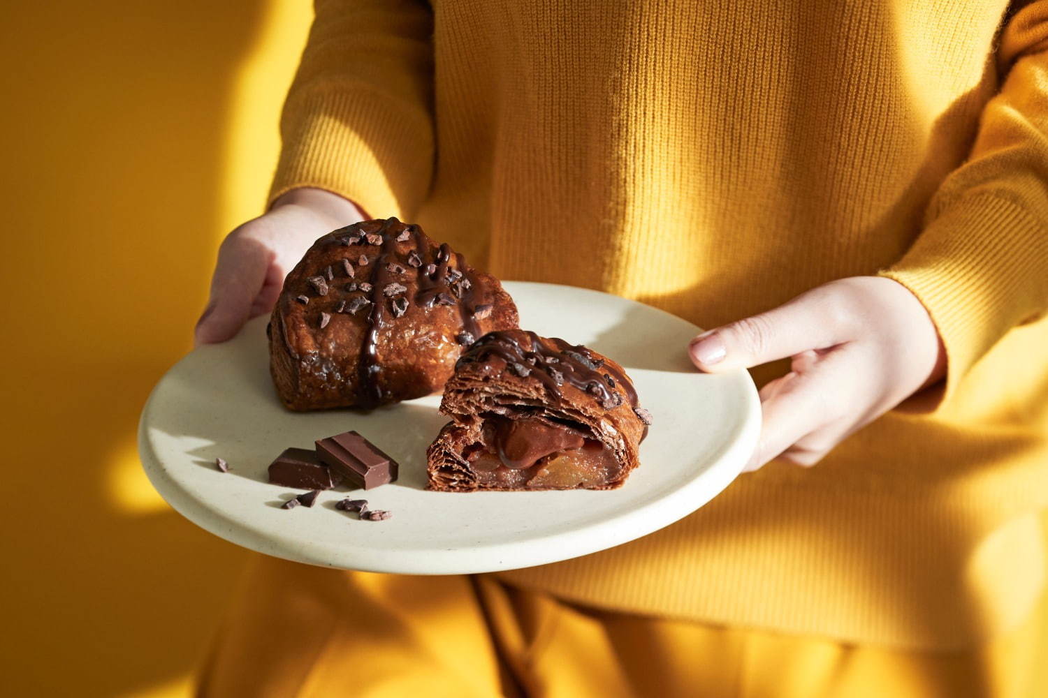 リンゴ(RINGO) 焼きたてトリプルチョコレートアップルパイ｜写真1