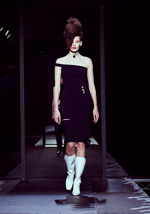 J.W.アンダーソン フォー ヴェルサス ヴェルサーチェ 2013-14年秋冬<span>コレクション</span> - 写真6