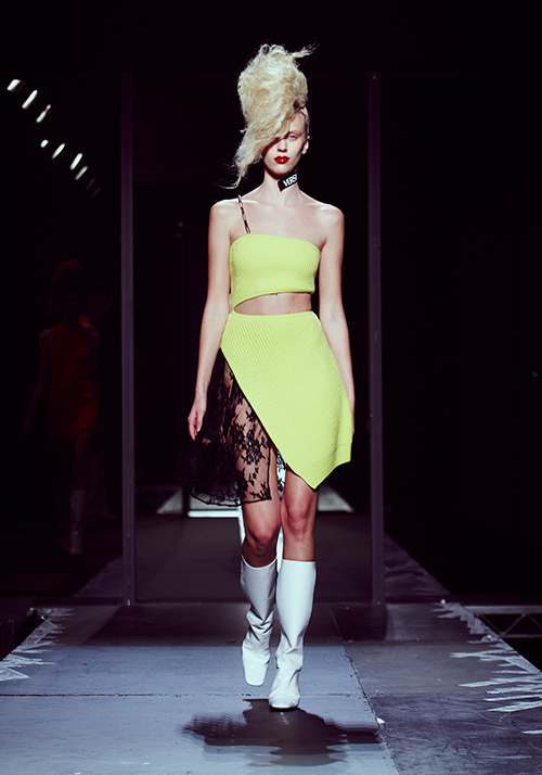 J.W.アンダーソン フォー ヴェルサス ヴェルサーチェ 2013-14年秋冬<span>コレクション</span> - 写真13