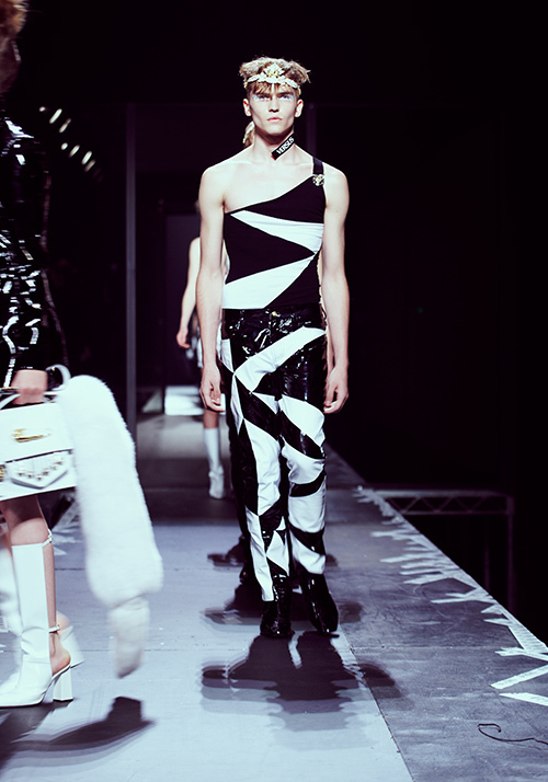 J.W.アンダーソン フォー ヴェルサス ヴェルサーチェ 2013-14年秋冬<span>コレクション</span> - 写真24