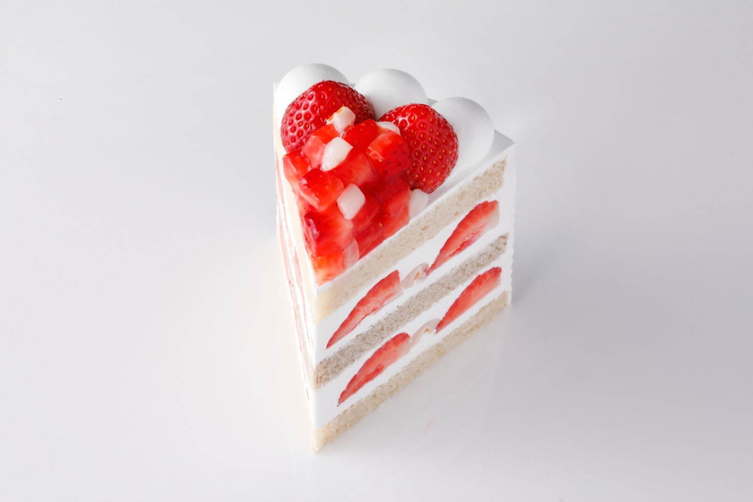 ホテル ニューオータニ パティスリーSATSUKI「新エクストラスーパーあまおうショートケーキ」1個 3,240円(税込)