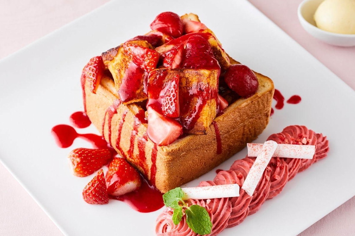ハイアット リージェンシー 東京の贅沢いちごスイーツ、とちおとめの“カリふわ”フレンチトースト