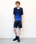 ミッドウエスト×ダイエットブッチャースリムスキン 別注グラデーションTシャツ登場｜写真4