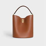 セリーヌ(CELINE) 16(セーズ)｜写真1