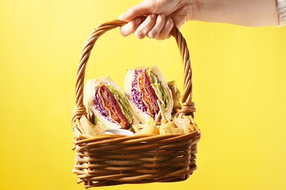 ドーナツ｜“スヌーピーのきょうだい”イメージのサンドイッチ＆スイーツ、スヌーピーミュージアム隣接カフェで