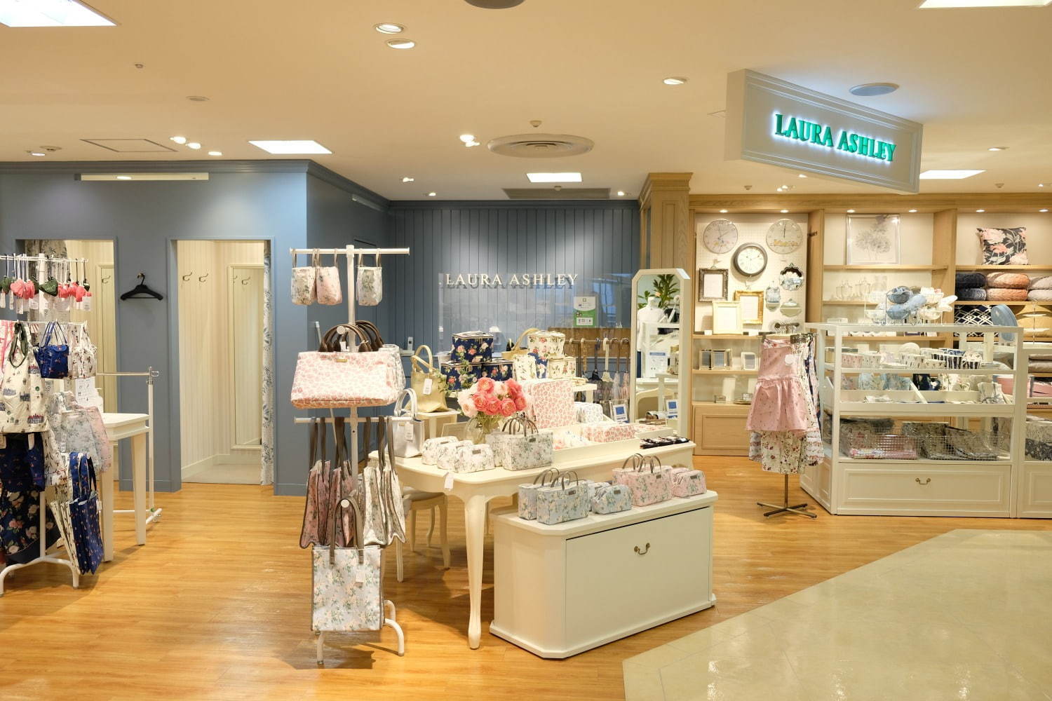 ローラ アシュレイが直営店を日本再出店、東京・札幌など7つの百貨店にオープン｜写真9