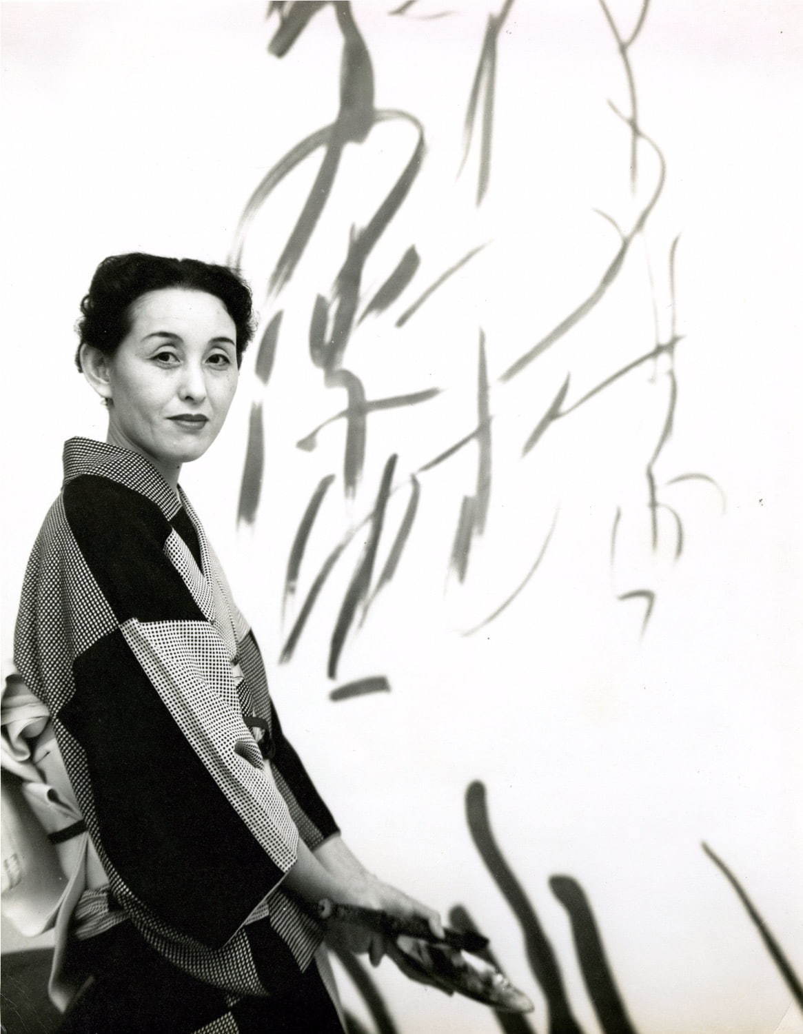 水墨抽象画”の美術家・篠田桃紅の展覧会、横浜のそごう美術館で