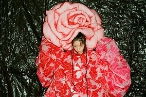 「ファッション イン ジャパン」島根県立石見美術館で - カワイイもサステナブルも、日本の流行を辿る