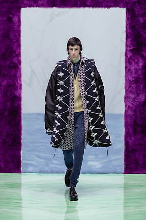 PRADA プラダ メンズ ネイビー ストライプ スラックス パンツ ボトムス - 男性用