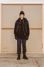 アンダーカバー 2021-22年秋冬メンズコレクション、“ずれた視点”で日常着を再解釈｜写真53