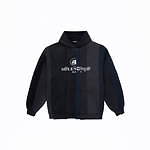 バレンシアガ 青山限定、様々なロゴを繋ぎ合わせたユニセックスフーディ＆Tシャツ｜写真1