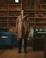 ヨシオクボ 2021年秋冬コレクション - 幽玄、あるいは照り映えとしての｜写真14