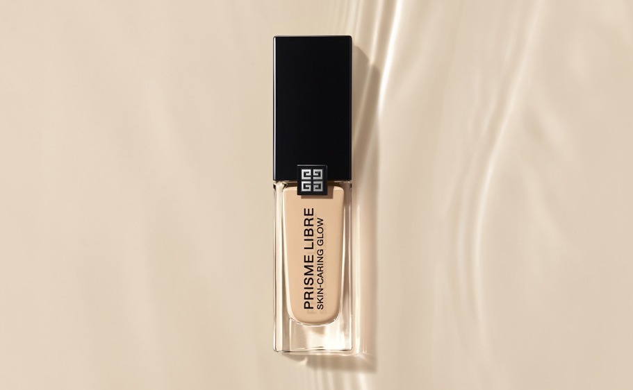 プリズム・リーブル・スキンケアリング・グロウ 30mL 全12色 各7,150円(税込)
