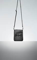 ディスコード ヨウジヤマモトの新作バッグ、“葉”や“結び目”モチーフのレザーショルダーやトート｜写真18