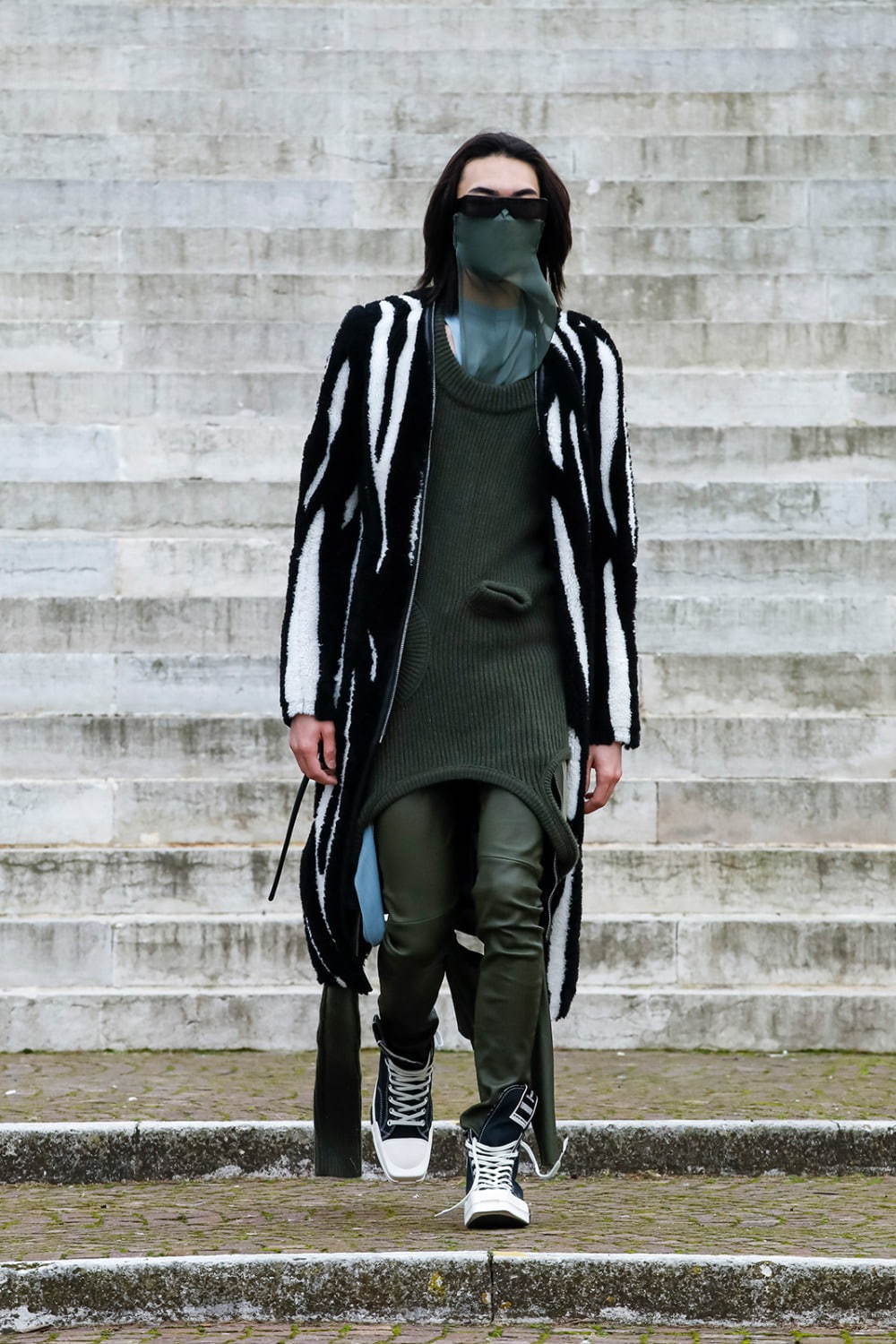 リック・オウエンス(Rick Owens) 2021-22年秋冬メンズコレクション  - 写真25