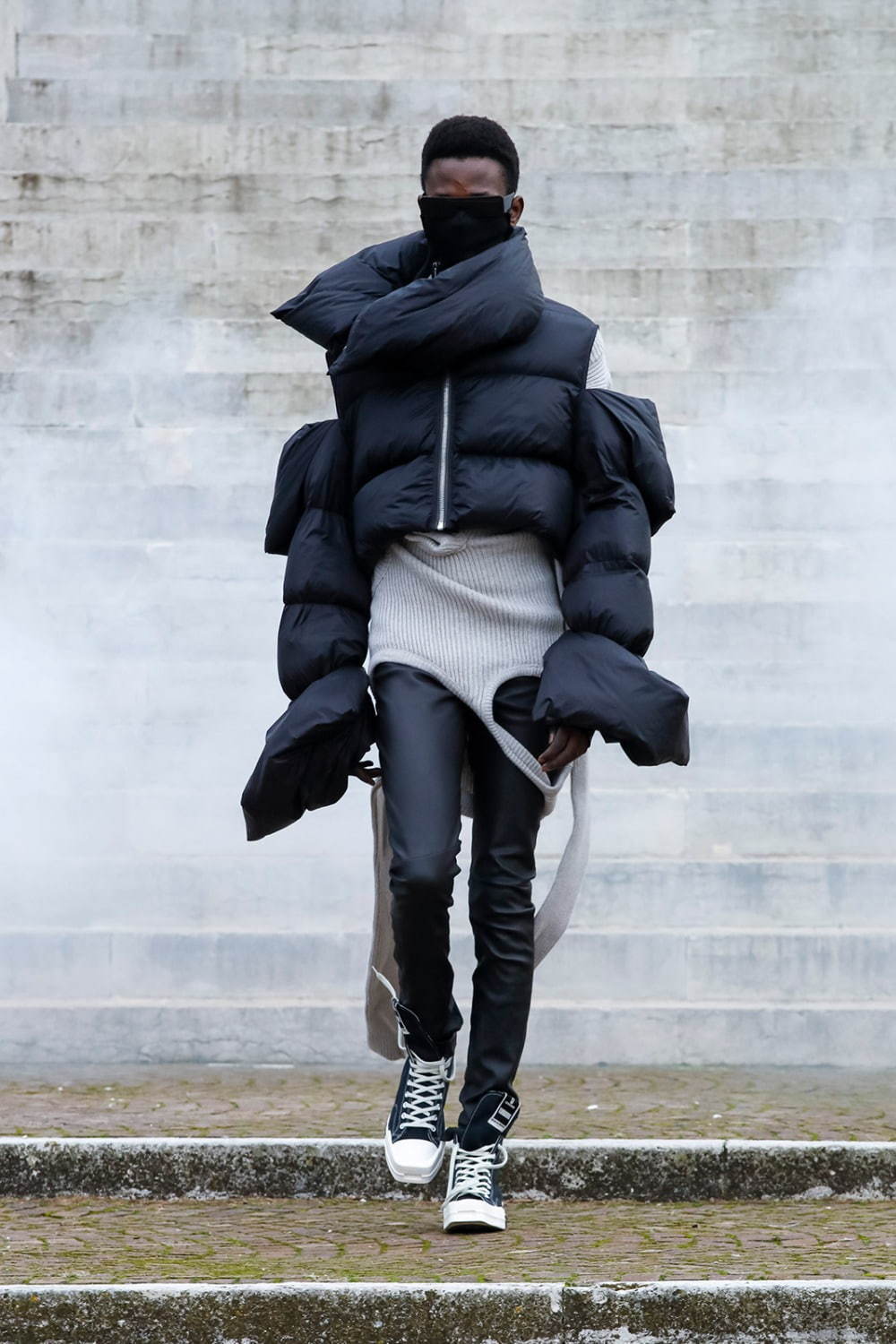 リック・オウエンス(Rick Owens) 2021-22年秋冬メンズコレクション  - 写真31