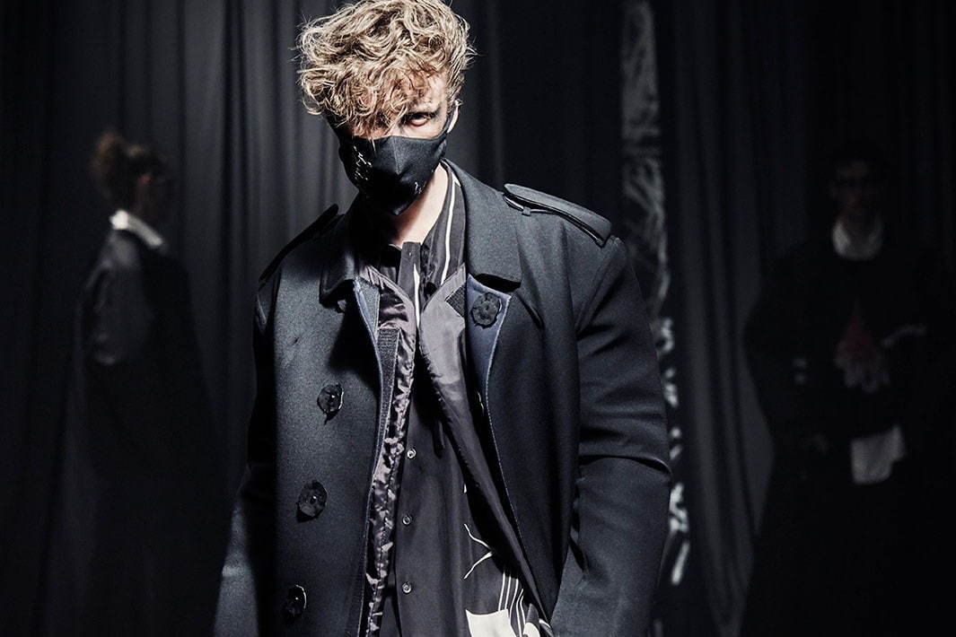 ボンデージ｜ヨウジヤマモト 2021-22年秋冬メンズコレクション - “今”と対峙する眼差し