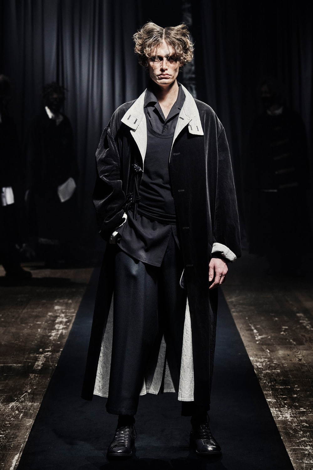 ヨウジヤマモト(Yohji Yamamoto) 2021-22年秋冬メンズコレクション  - 写真49