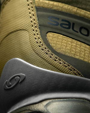 ベター × サロモンのコラボブーツ、リヒターから着想したオリーブカラー｜写真4