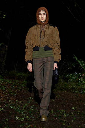 ウー ヨン ミ(WOO YOUNG MI) 2021-22年秋冬ウィメンズ&メンズコレクション  - 写真16