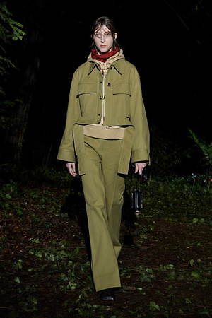 ウー ヨン ミ(WOO YOUNG MI) 2021-22年秋冬ウィメンズ&メンズコレクション  - 写真34