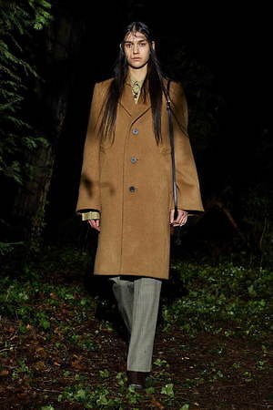 ウー ヨン ミ(WOO YOUNG MI) 2021-22年秋冬ウィメンズ&メンズコレクション  - 写真36