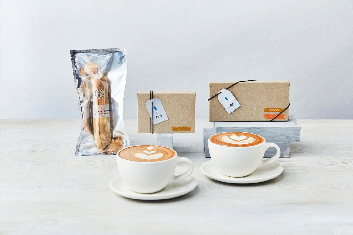 ブルーボトルコーヒーのバレンタインドリンク、3種のチョコレートを使用したモカ＆ホットチョコレート