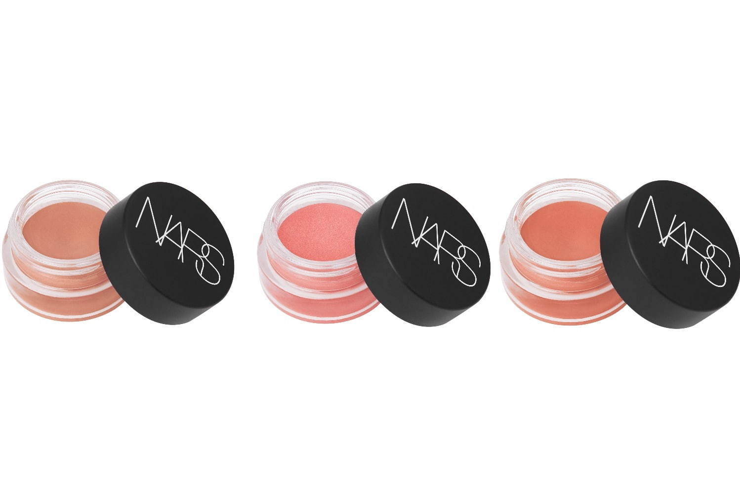 左から) 「NARS エアーマット ブラッシュ」 00531、00533、00535 各3,700円＋税
※00531は数量限定発売