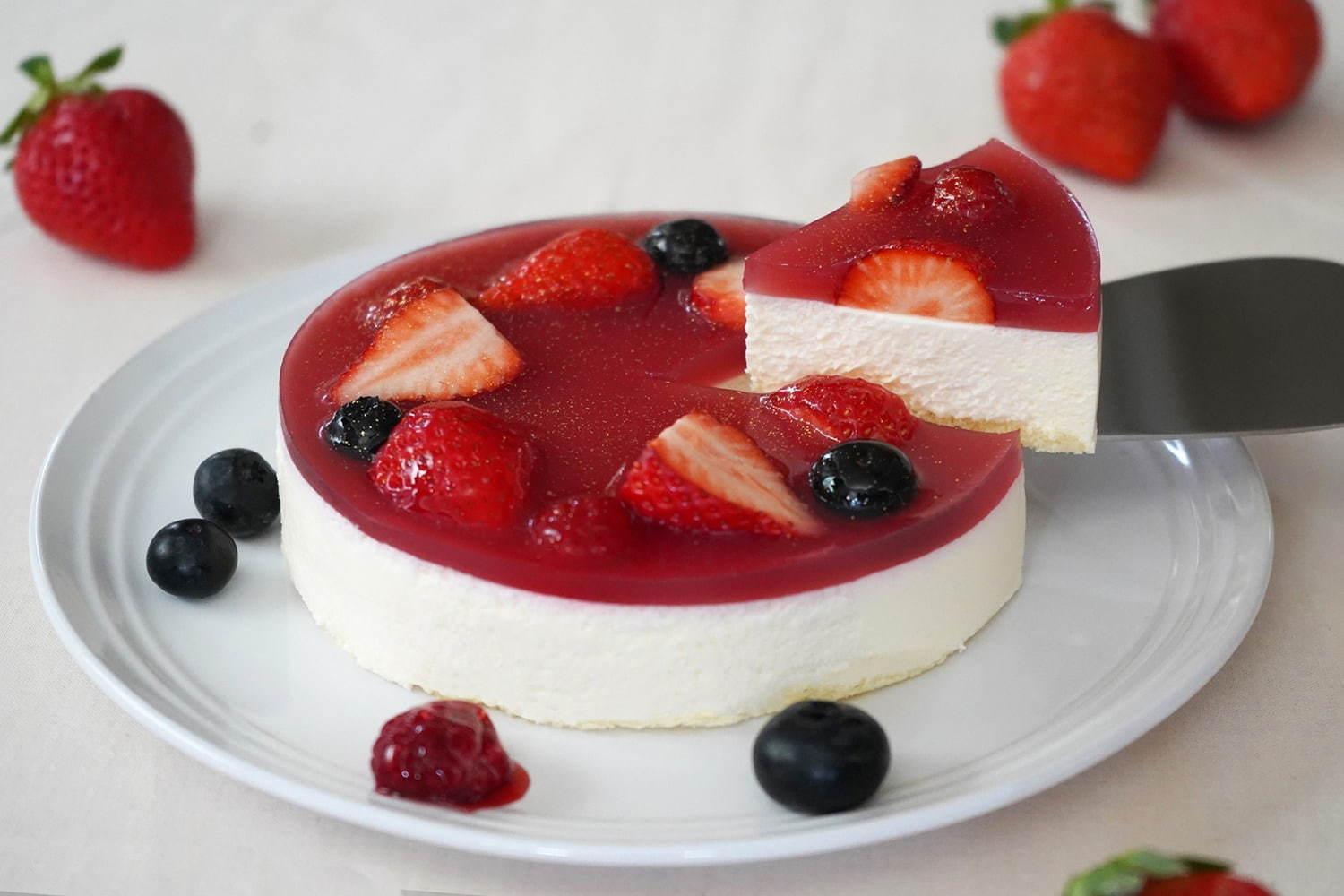チーズケーキ専門店 フォルマ 3種のベリー チーズチョコレートムースの限定レアチーズケーキ ファッションプレス チーズケーキ専門店 フォルマ 3種のベリー チーズチョコレートムースの限定レアチーズケーキ ファッションプレス