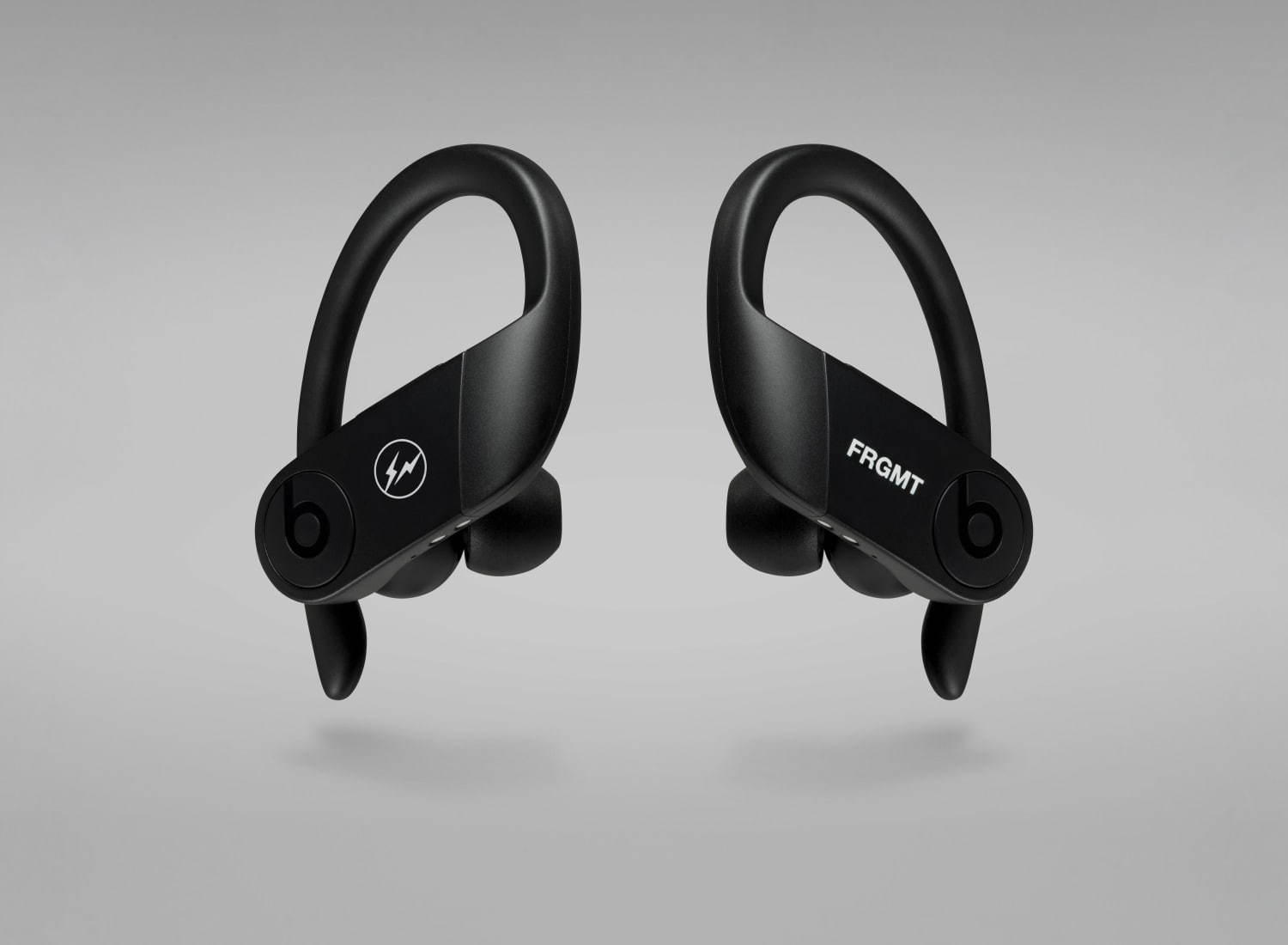 フラグメント デザイン(fragment design) Powerbeats Pro｜写真1