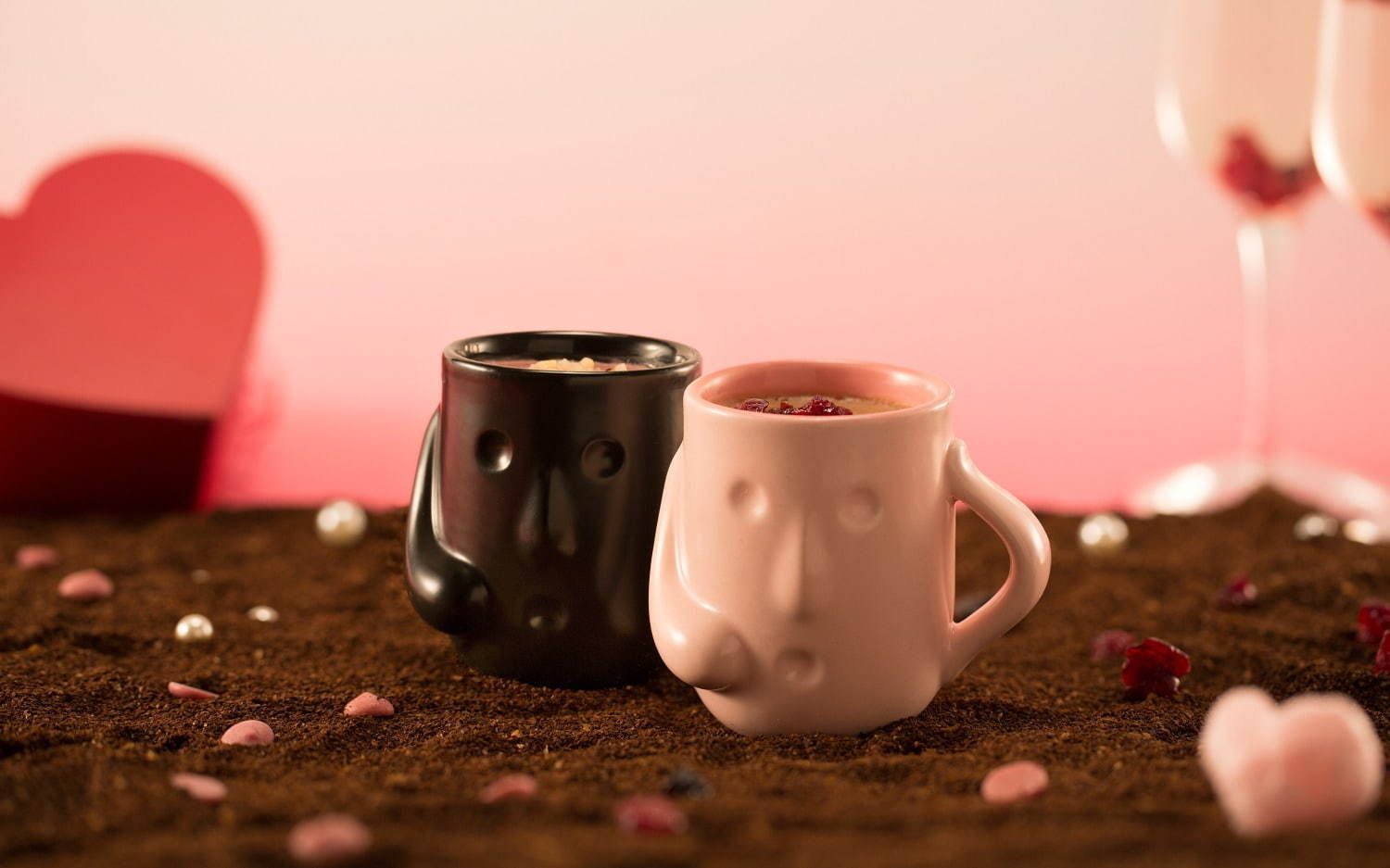 「はにわぷりん」のバレンタイン限定セット、本格ルビーチョコ&濃厚チョコ入りの特別仕様｜写真2
