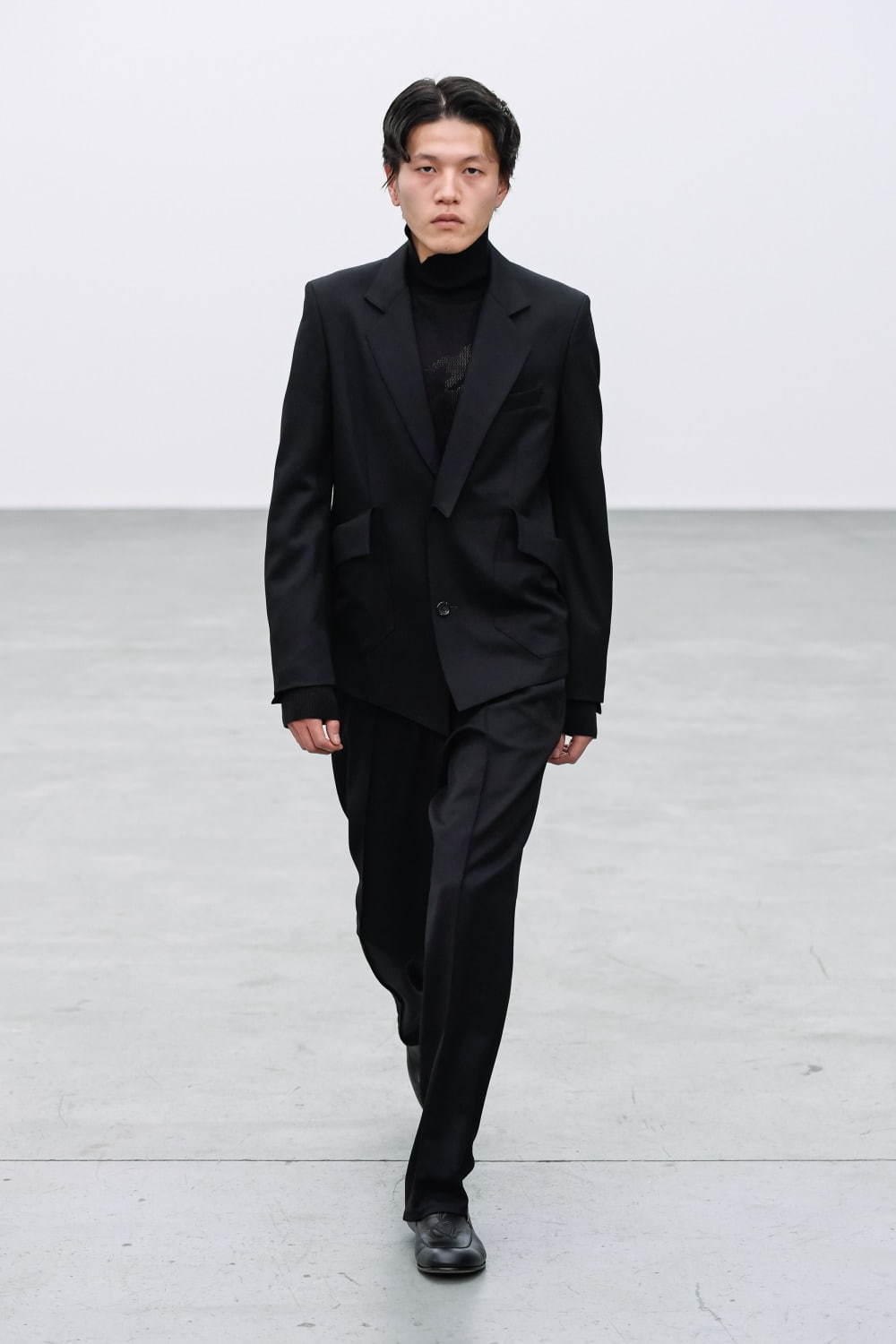 サルバム(sulvam) 2021-22年秋冬メンズコレクション