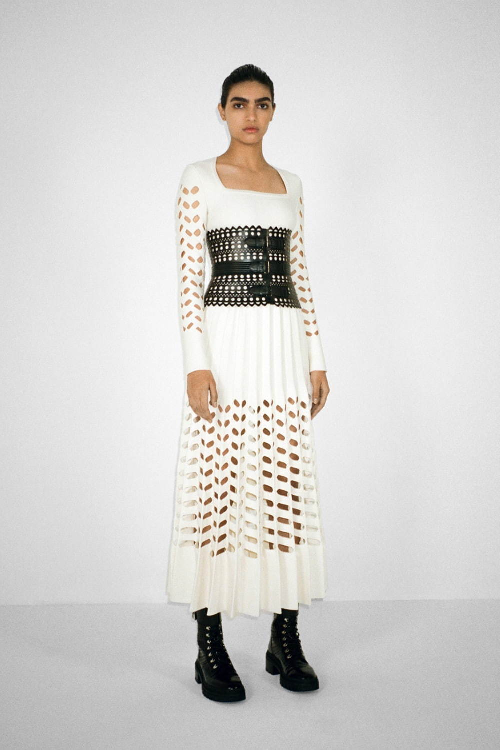 アライア(ALAÏA) 2021-22年秋冬ウィメンズコレクション  - 写真1