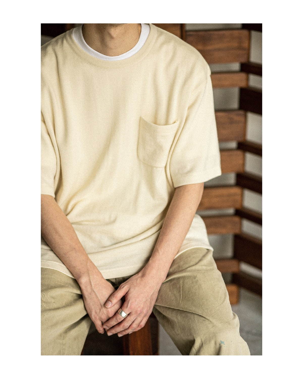 レショップ×ボーディ“ホワイトカシミヤ”を使用したポケットTシャツ、70年代ヘインズをベースに｜写真3