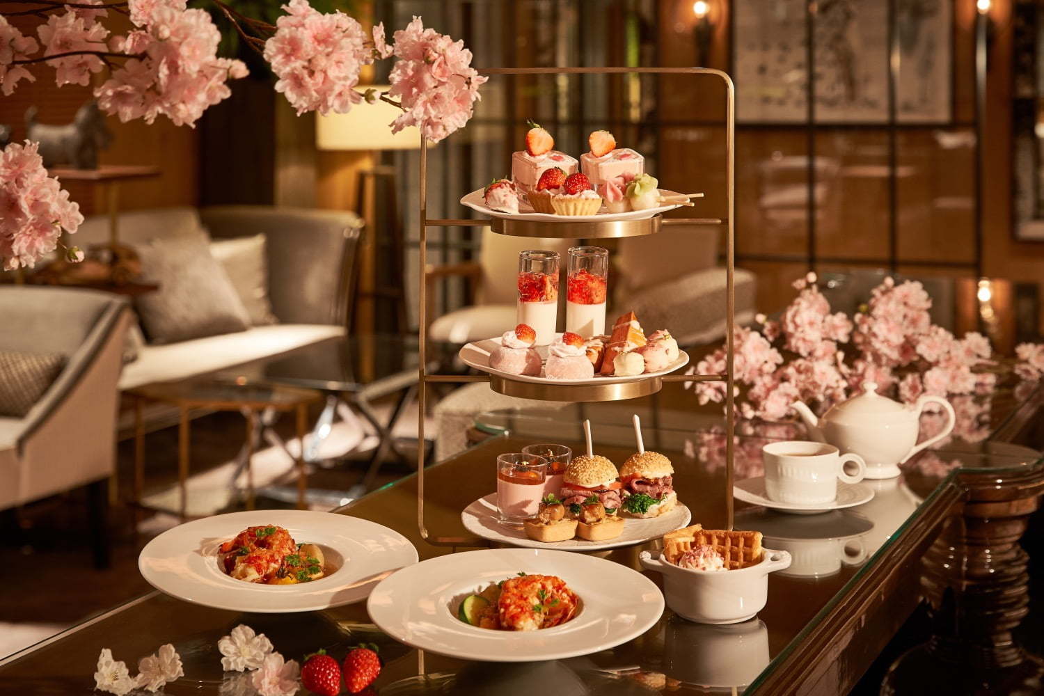 ザ ストリングス 表参道