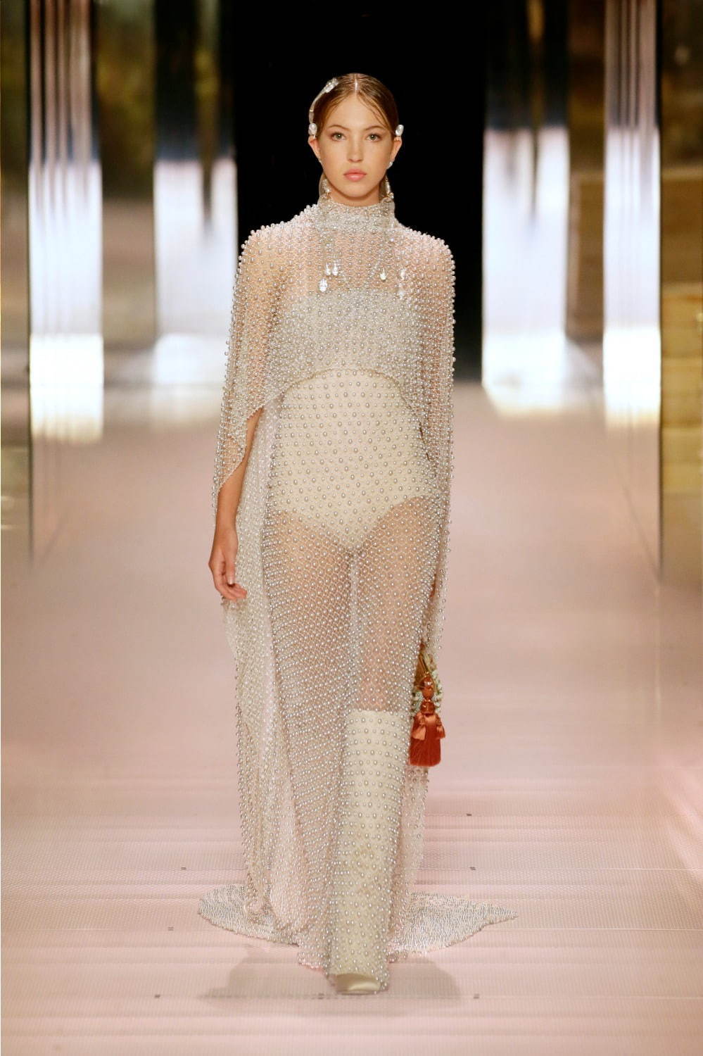 フェンディ オートクチュール(FENDI Haute Couture ) 2021年春夏ウィメンズコレクション  - 写真4