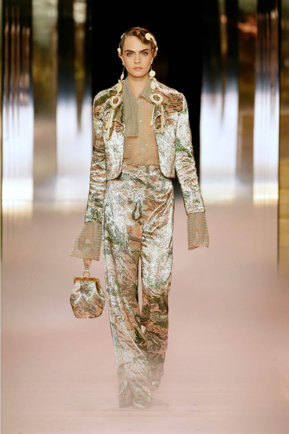 フェンディ オートクチュール(FENDI Haute Couture ) 2021年春夏ウィメンズコレクション  - 写真10