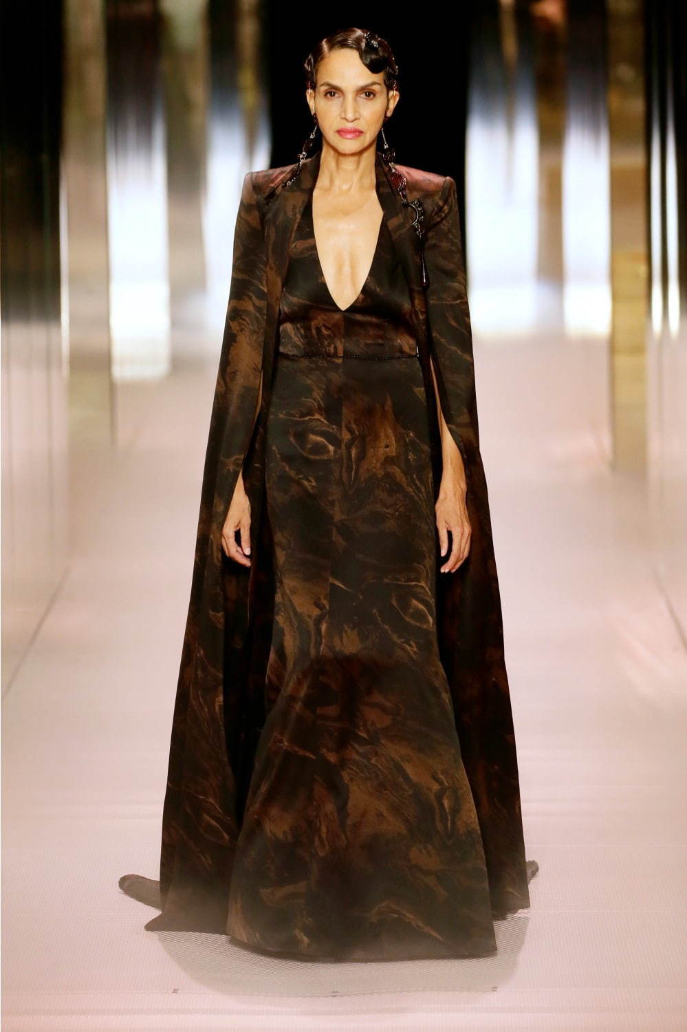 フェンディ オートクチュール(FENDI Haute Couture ) 2021年春夏ウィメンズコレクション  - 写真18
