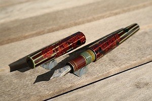 煌めきのペンフェア 銀座 蔦屋書店で 秋の楓 色インク イタリア発カーボン万年筆 ファッションプレス 煌めきのペンフェア 銀座 蔦屋書店で 秋の楓 色インク イタリア発カーボン万年筆 ファッションプレス