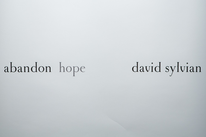 デイヴィッド・シルヴィアンの写真展「abandon/hope」青山で開催中 - 同名写真集も発売｜写真15
