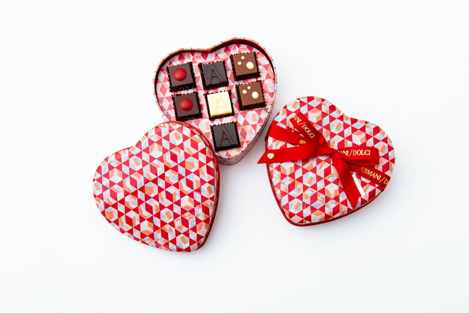 アルマーニ / ドルチのバレンタイン"ゆず＆ヘーゼルナッツ"チョコレート入りハート型ボックス｜写真2
