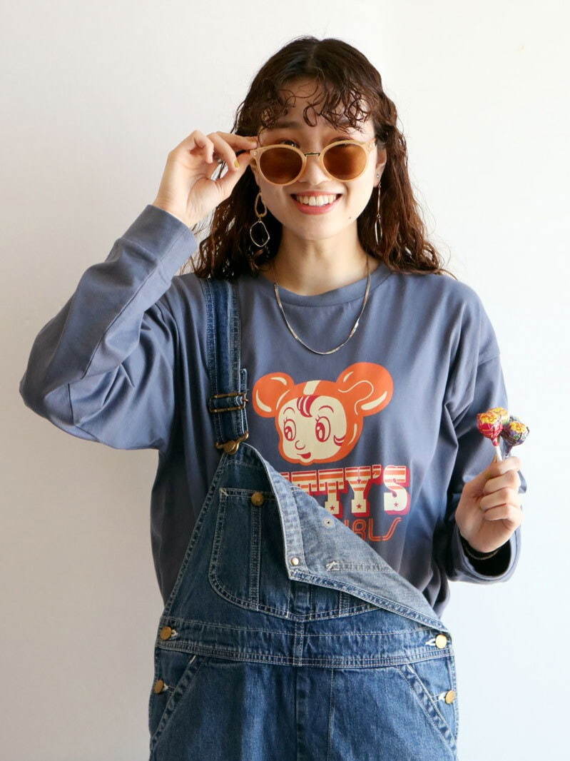 ベティーズブルー 限定復活 人気プリント 苺柄のショッパー モチーフのtシャツなど ファッションプレス